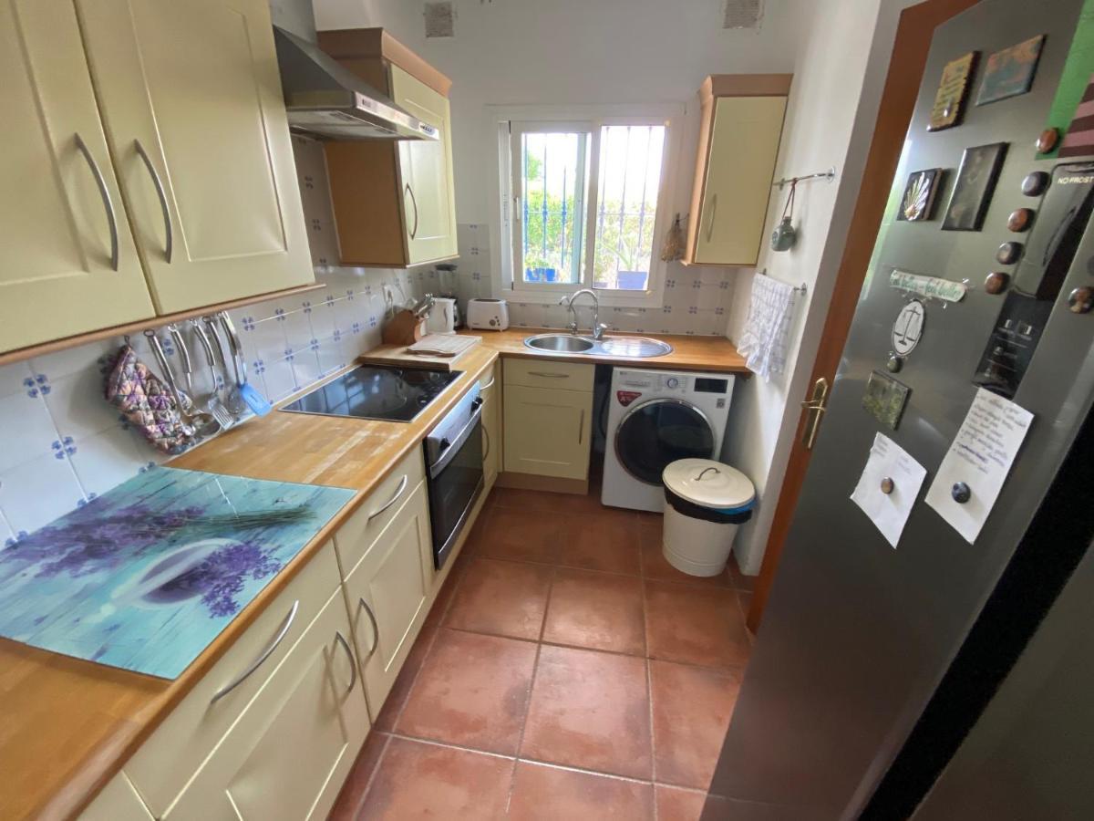 Charming 1 Bedroom Suite With Shared Kitchen Next To Puerto Banus ماربيا المظهر الخارجي الصورة